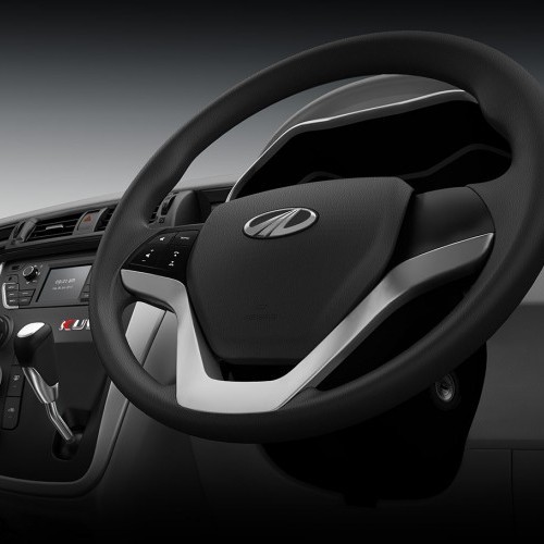 Mahindra_KUV100_44