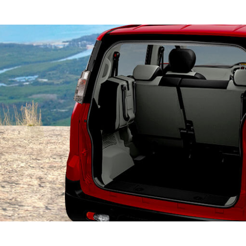 Mahindra_NuvoSport_11