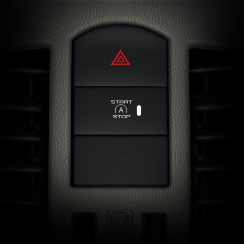 Mahindra_NuvoSport_10