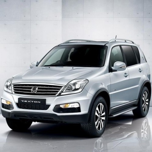 Mahindra_Rexton SUV_4