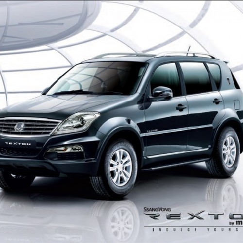 Mahindra_Rexton SUV_3