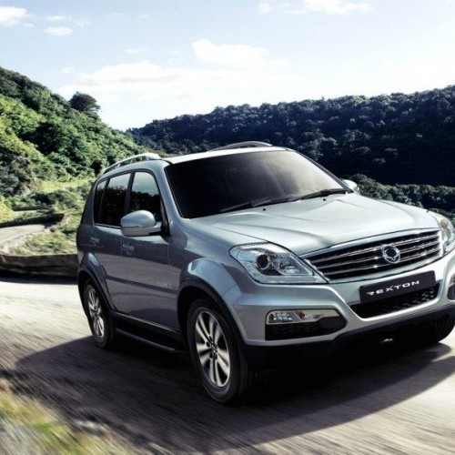 Mahindra_Rexton SUV_2