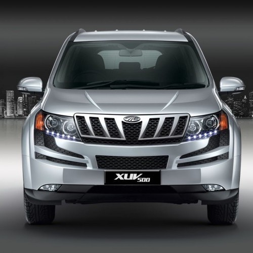 Mahindra_XUV500_11