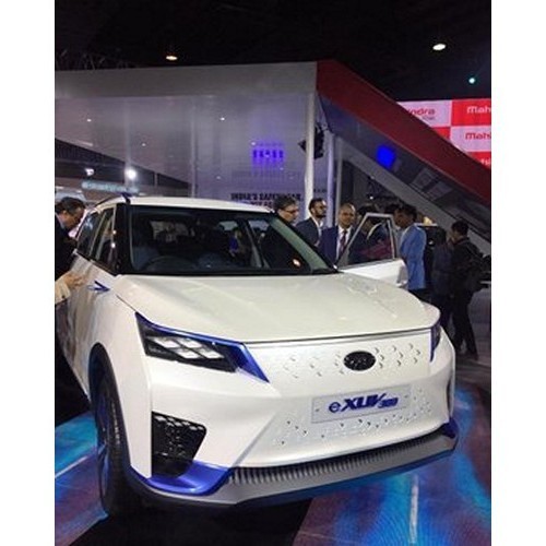 Mahindra_XUV300 Electric_4