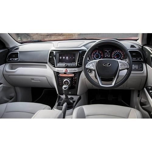 Mahindra_XUV300_9