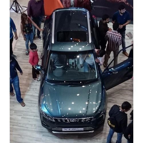 Mahindra_XUV300_16