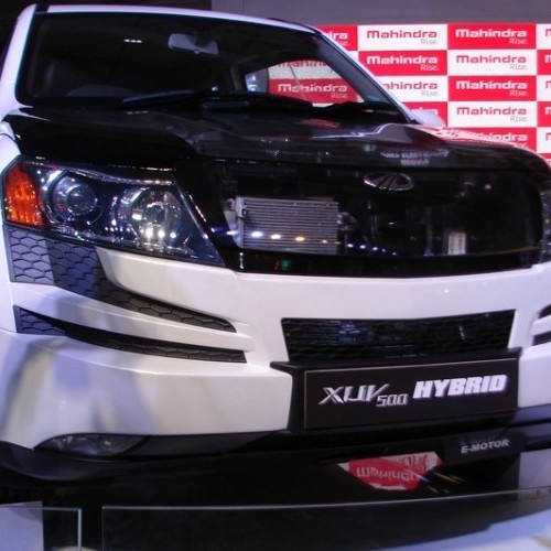 Mahindra_XUV500 Hybrid_4