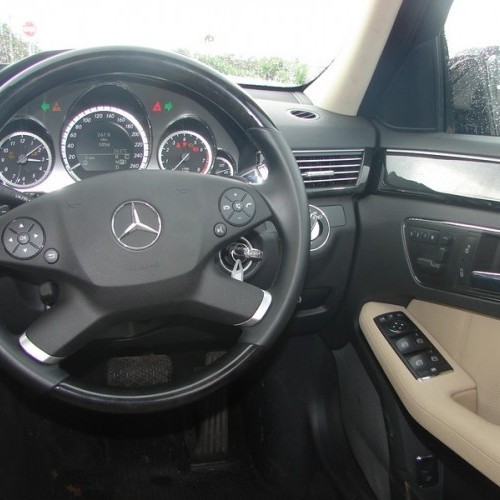 Mercedes Benz_E-class_9
