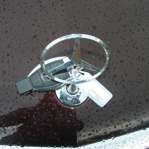 Mercedes Benz_E-class_4