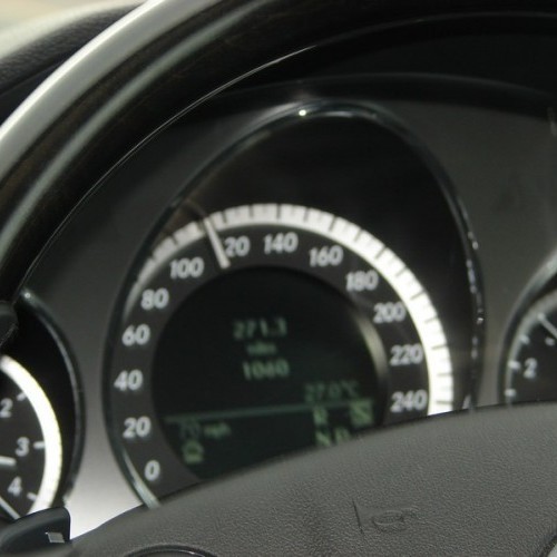 Mercedes Benz_E-class_1