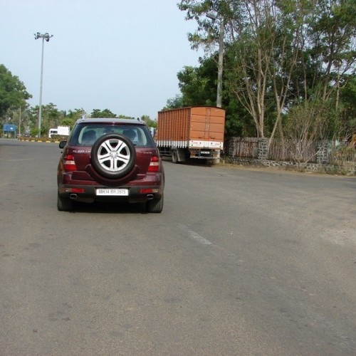 Mercedes Benz_M-Class_4