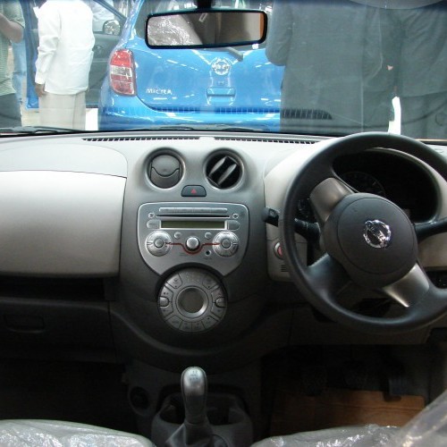 Nissan_Micra_210