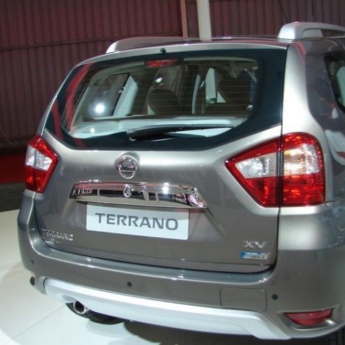 Nissan_Terrano_9