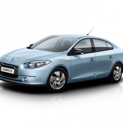 Renault_Fluence 2011_10