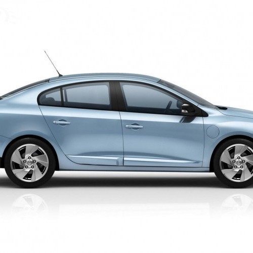 Renault_Fluence 2011_7