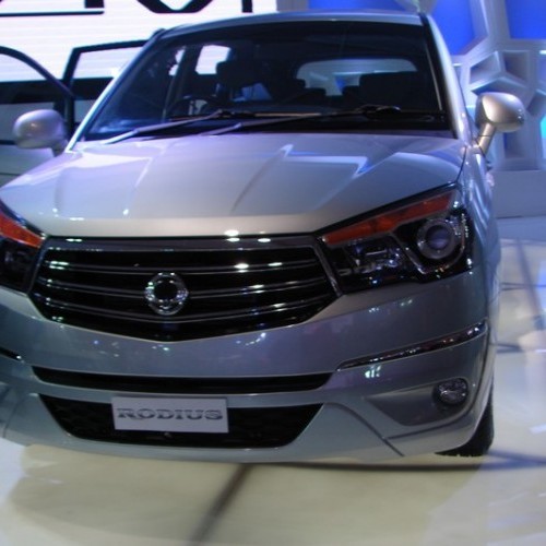 Ssangyong_Rodius_8
