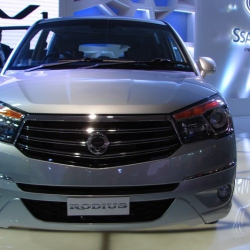 Ssangyong_Rodius_7