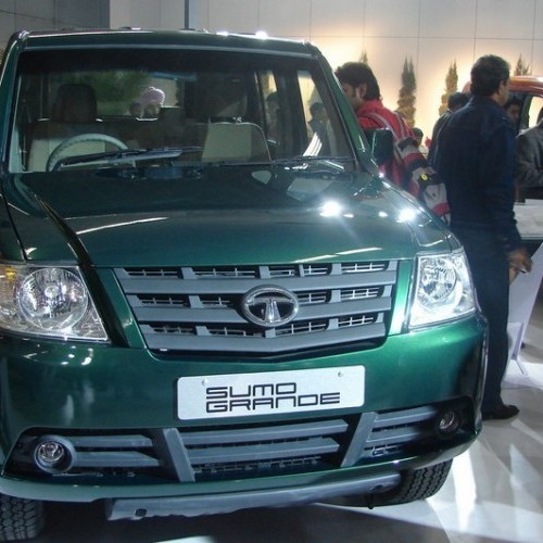Tata_Sumo Grande_1