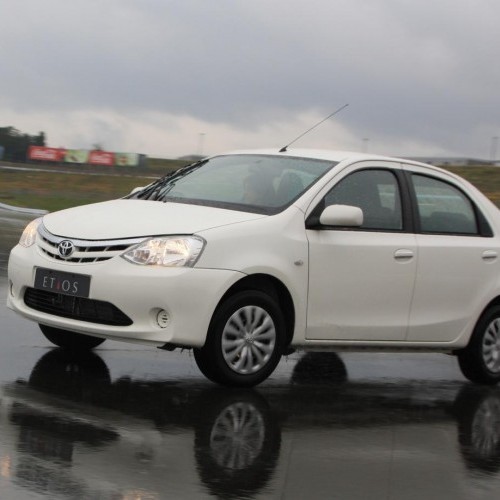 Toyota_Etios Diesel_10