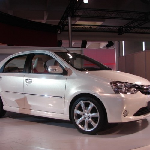 Toyota_Platinum Etios_1