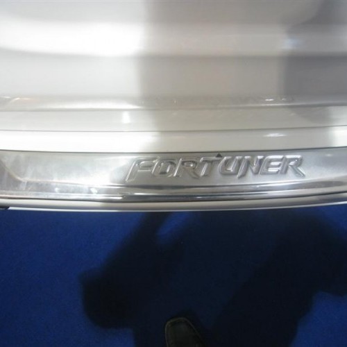Toyota_Fortuner_29
