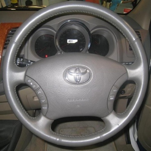 Toyota_Fortuner_24