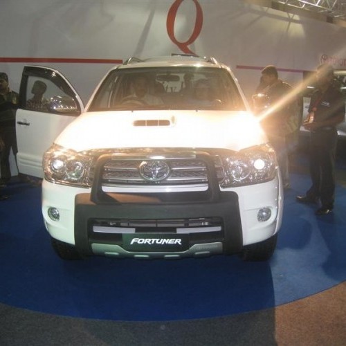 Toyota_Fortuner_10