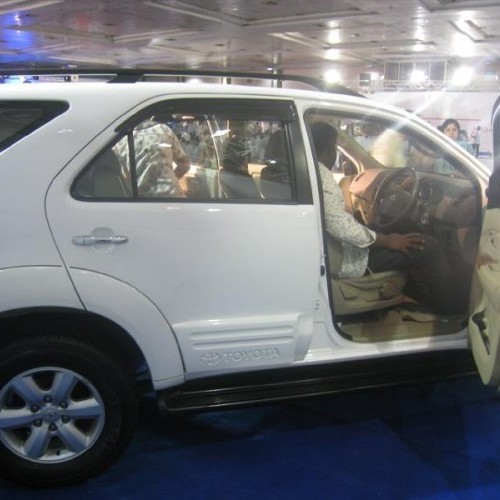 Toyota_Fortuner_5