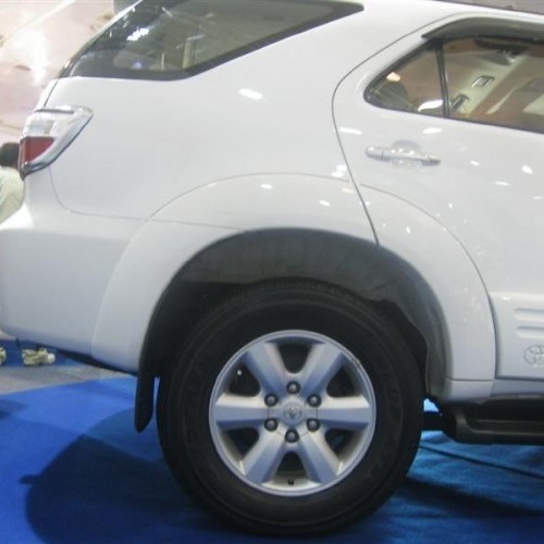 Toyota_Fortuner_4