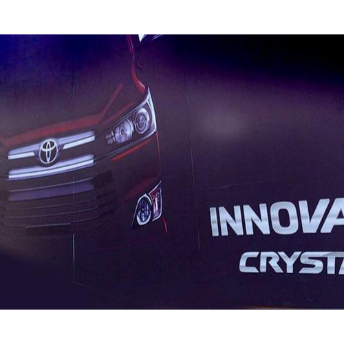 Toyota_Innova Crysta_2