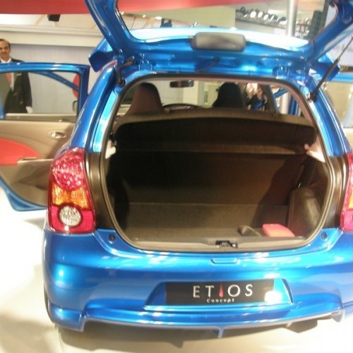 Toyota_Etios Liva_23