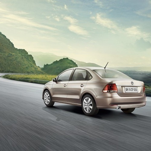 Volkswagen_Vento_319
