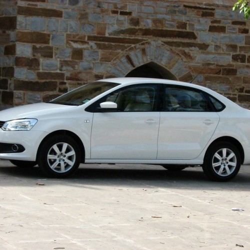 Volkswagen_Vento_275
