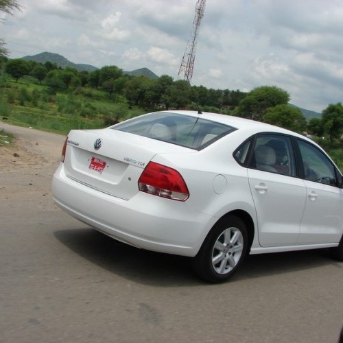 Volkswagen_Vento_130