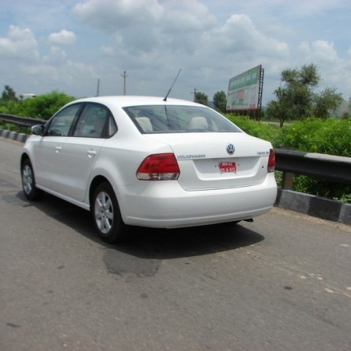 Volkswagen_Vento_125