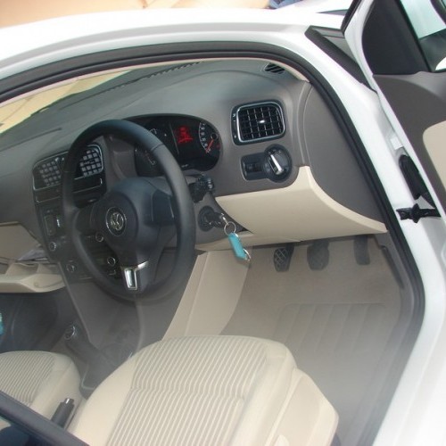 Volkswagen_Vento_123