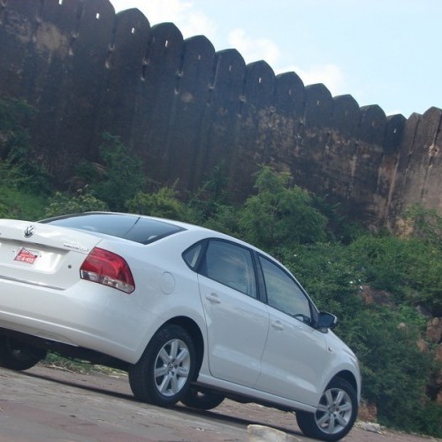 Volkswagen_Vento_75