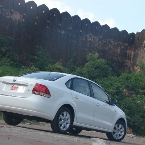 Volkswagen_Vento_74