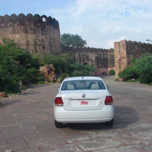 Volkswagen_Vento_72