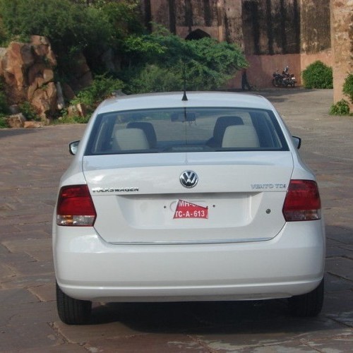 Volkswagen_Vento_71