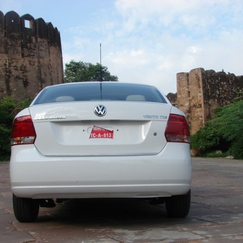 Volkswagen_Vento_58