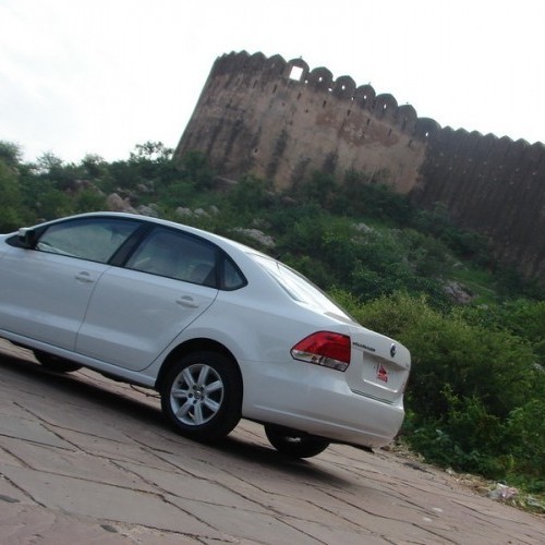 Volkswagen_Vento_44