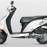 Honda Activa I Colour Pearl Sunbeam White