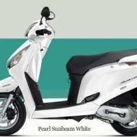 Honda Aviator Colour Pearl Sunbeam White
