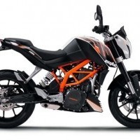 Duke 390 Colour 02