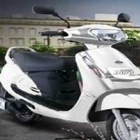 Mahindra Duro Colour Pearl White