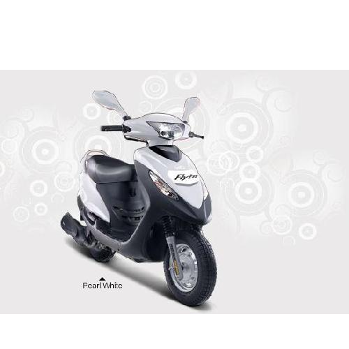Mahindra Flyte Colour Pearl White