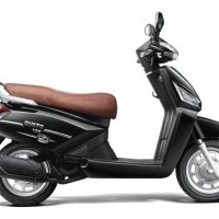 Mahindra Gusto 125 Color Black