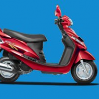 Mahindra Rodeo Colour Red