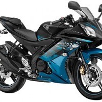 Yamaha R15 Version 2 Streaking Cyan Colour